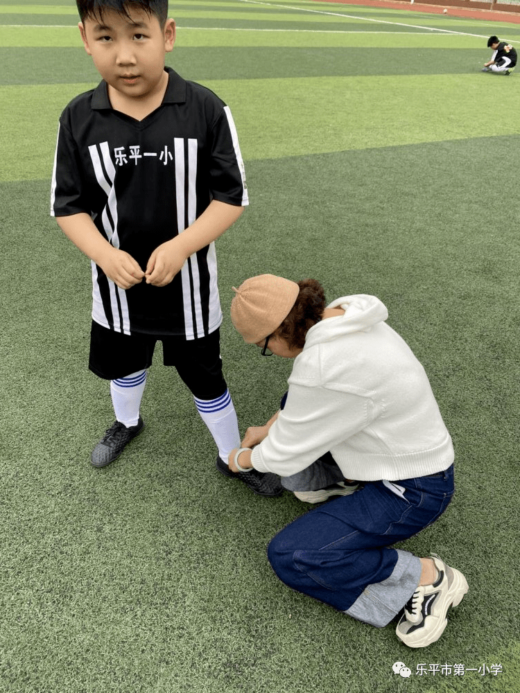 【星空·综合体育】
怀揣梦想 心存期待——乐平一小足球队到场市足球联赛剪影(图10) 【星空·综合体育】
怀揣梦想 心存期待——乐平一小足球队到场市足球联赛剪影(图10)