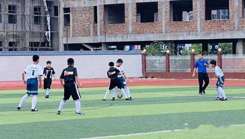 【星空·综合体育】
怀揣梦想 心存期待——乐平一小足球队到场市足球联赛剪影(图15) 【星空·综合体育】
怀揣梦想 心存期待——乐平一小足球队到场市足球联赛剪影(图15)