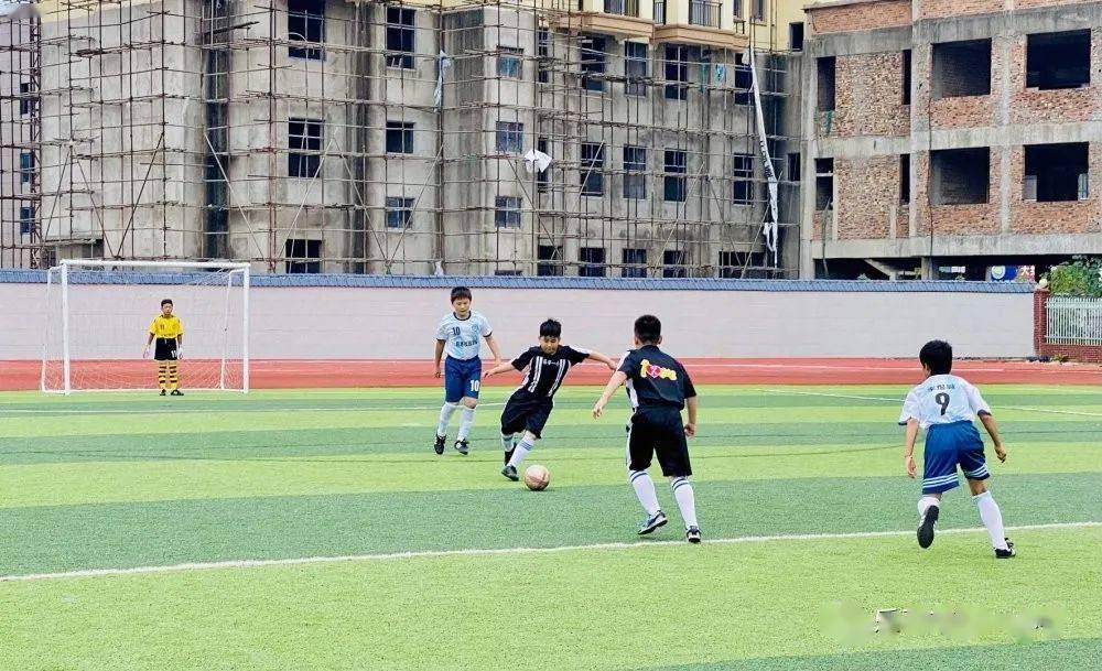 【星空·综合体育】
怀揣梦想 心存期待——乐平一小足球队到场市足球联赛剪影(图17) 【星空·综合体育】
怀揣梦想 心存期待——乐平一小足球队到场市足球联赛剪影(图17)