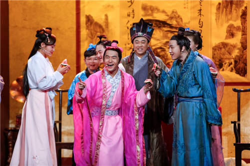 ‘星空综合’山东菜屯镇木材加工业助推精准脱贫(图2) 星空·综合体育