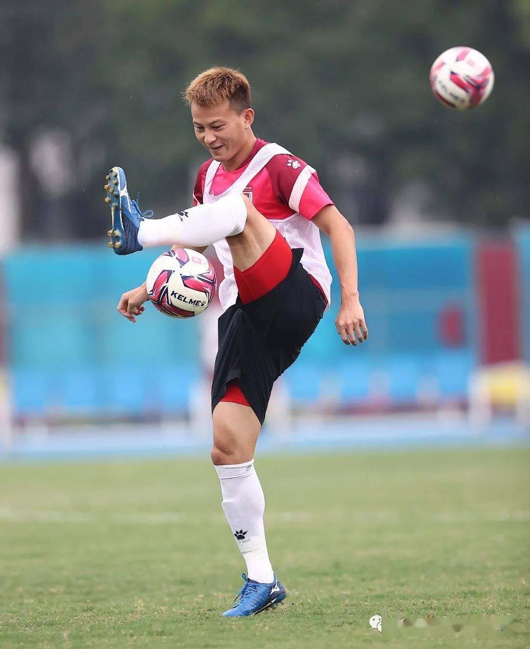 ‘星空·综合体育’
【常州赛区传真】巴巴扬携谭龙出席赛前新闻公布会  期待打好今年联赛第一枪(图16)